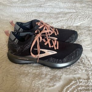 Brooks Levitate Running Shoes Womens Size 10